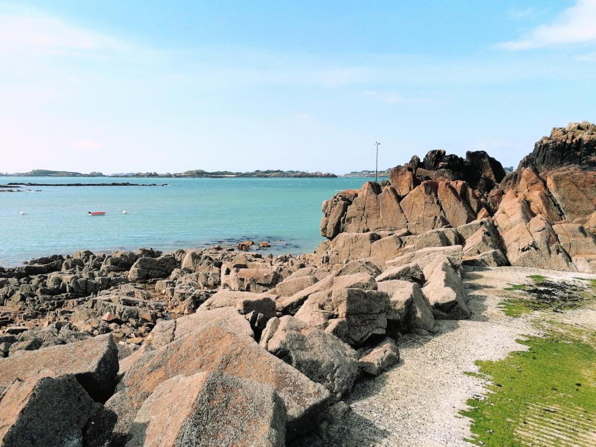 Le Ti'Nid - Gite De Charme - Vue Mer Langueux Kültér fotó